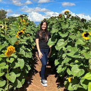 Meet your Posher, Melissa